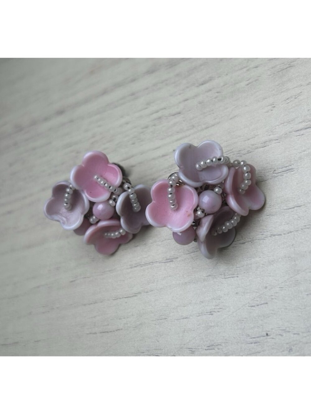 miriam haskell earrings pink Purple flower shell Clip on Vintage Flowers Floral - Picture 2 of 10